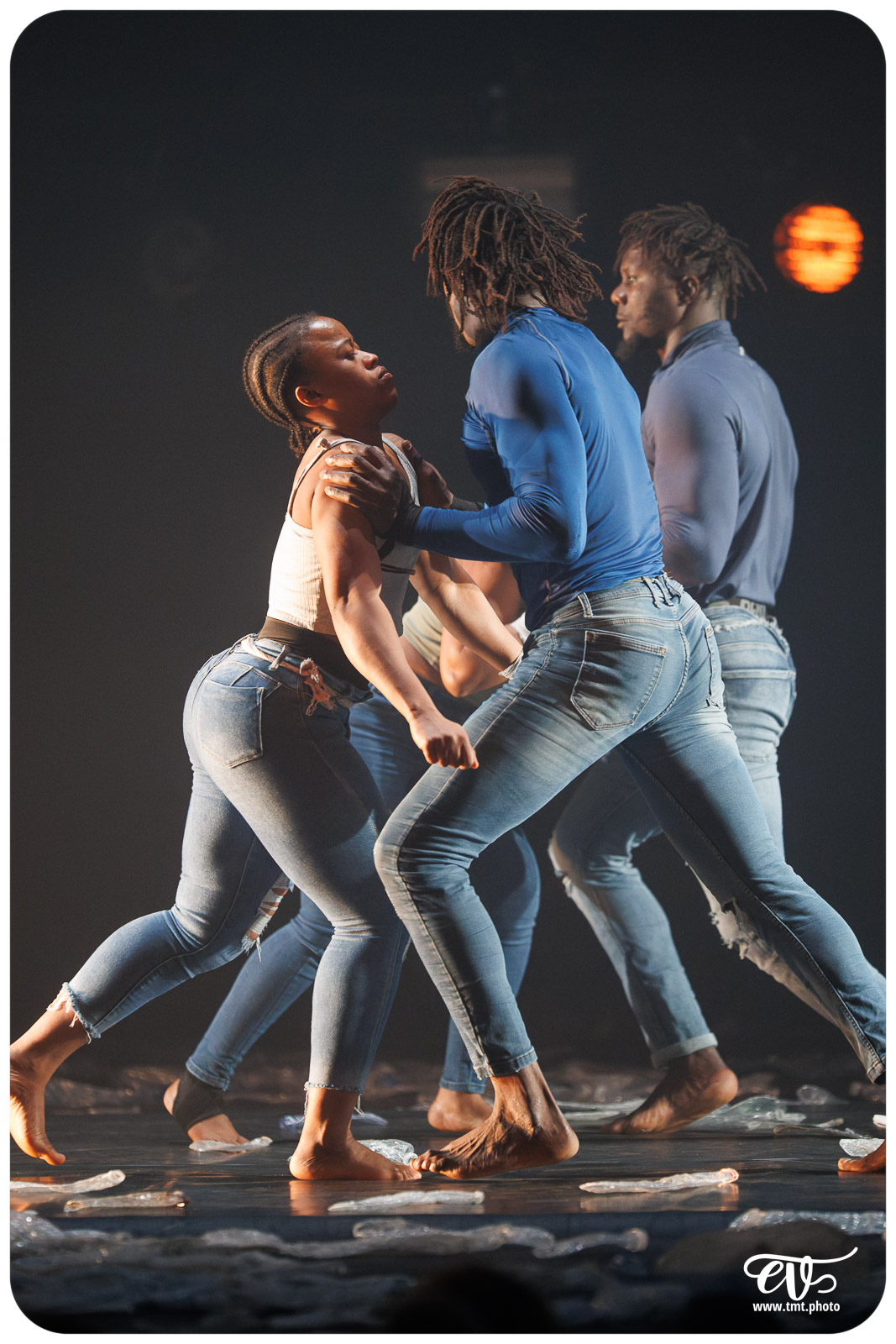 YÉ ! (L'EAU) (CIRCUS BAOBAB)